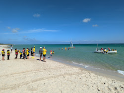 Foto von McCrae Beach mit lange, gerade küste