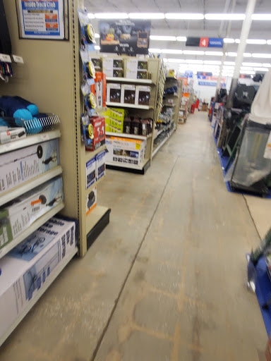 Hardware Store «Harbor Freight Tools», reviews and photos, 3814 S Orlando Dr, Sanford, FL 32773, USA