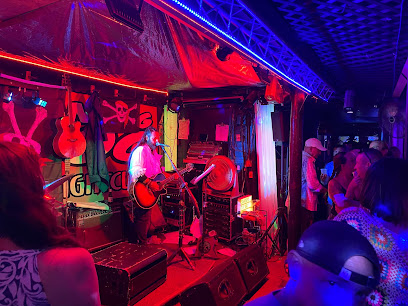 Dancing Dog – Outdoor Tiki Bar (Live Bands) photo