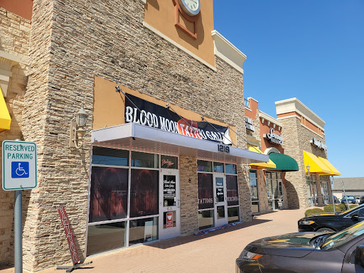 Tattoo Shop «Blood Moon Tattoo Gallery», reviews and photos, 101 N Main St #201, Mansfield, TX 76063, USA