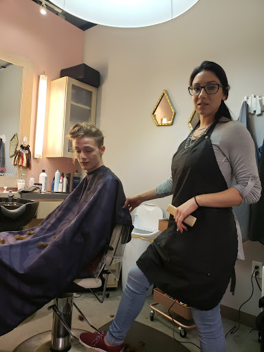 Hair Salon «Salon Lofts Washington Park Plaza», reviews and photos, 681 Lyons Rd #729, Washington Township, OH 45459, USA