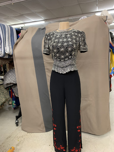 Thrift Store «JUNK 4 UR TRUNK THRIFT STORE», reviews and photos, 5494 New Jesup Hwy, Brunswick, GA 31523, USA