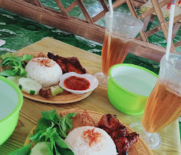 Warung Dermaga photo