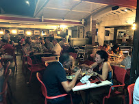 Atmosphère du Restaurant de fruits de mer L'ARRIVAGE à Agde - n°17