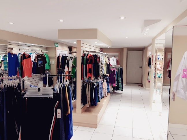Opinii despre La Esperanza Moda în Quito - Tienda de ropa