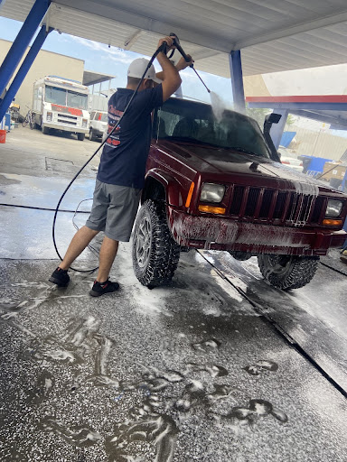 Los Chavalones Car Wash & Detail en Pomona