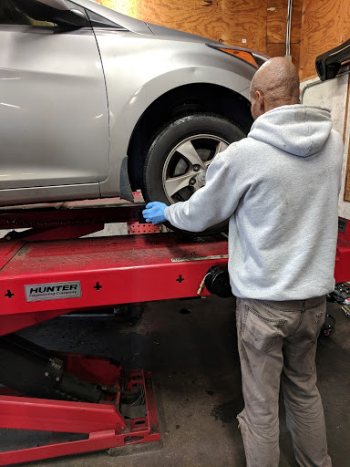 Tire Shop «U Tire Center», reviews and photos, 6320 Fairburn Rd, Douglasville, GA 30134, USA