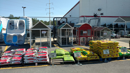 Home Improvement Store «Tractor Supply Co.», reviews and photos, 105 Harte Haven Plaza, Massena, NY 13662, USA
