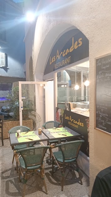 Restaurant Les Arcades à Le Luc