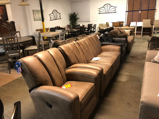 Discount Store «Colfax Discount Store», reviews and photos, 1116 E Mountain St, Kernersville, NC 27284, USA