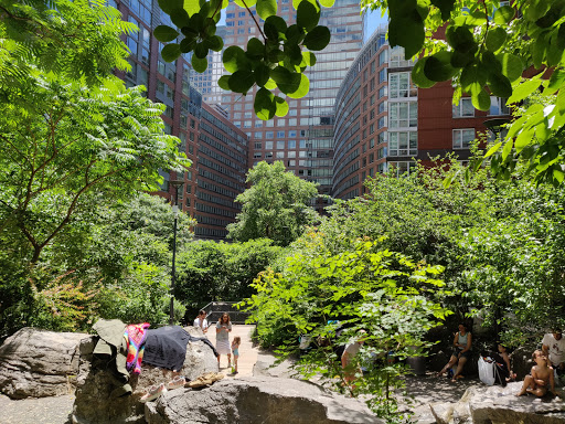 Teardrop Park, Warren St, New York, NY 10005