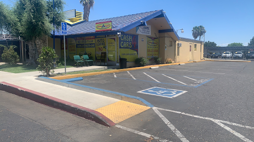 Used Car Dealer «Own a Car», reviews and photos, 4030 N Blackstone Ave # B, Fresno, CA 93726, USA