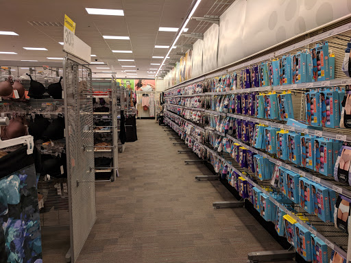 Department Store «Target», reviews and photos, 5901 Douglas Ave, Des Moines, IA 50322, USA