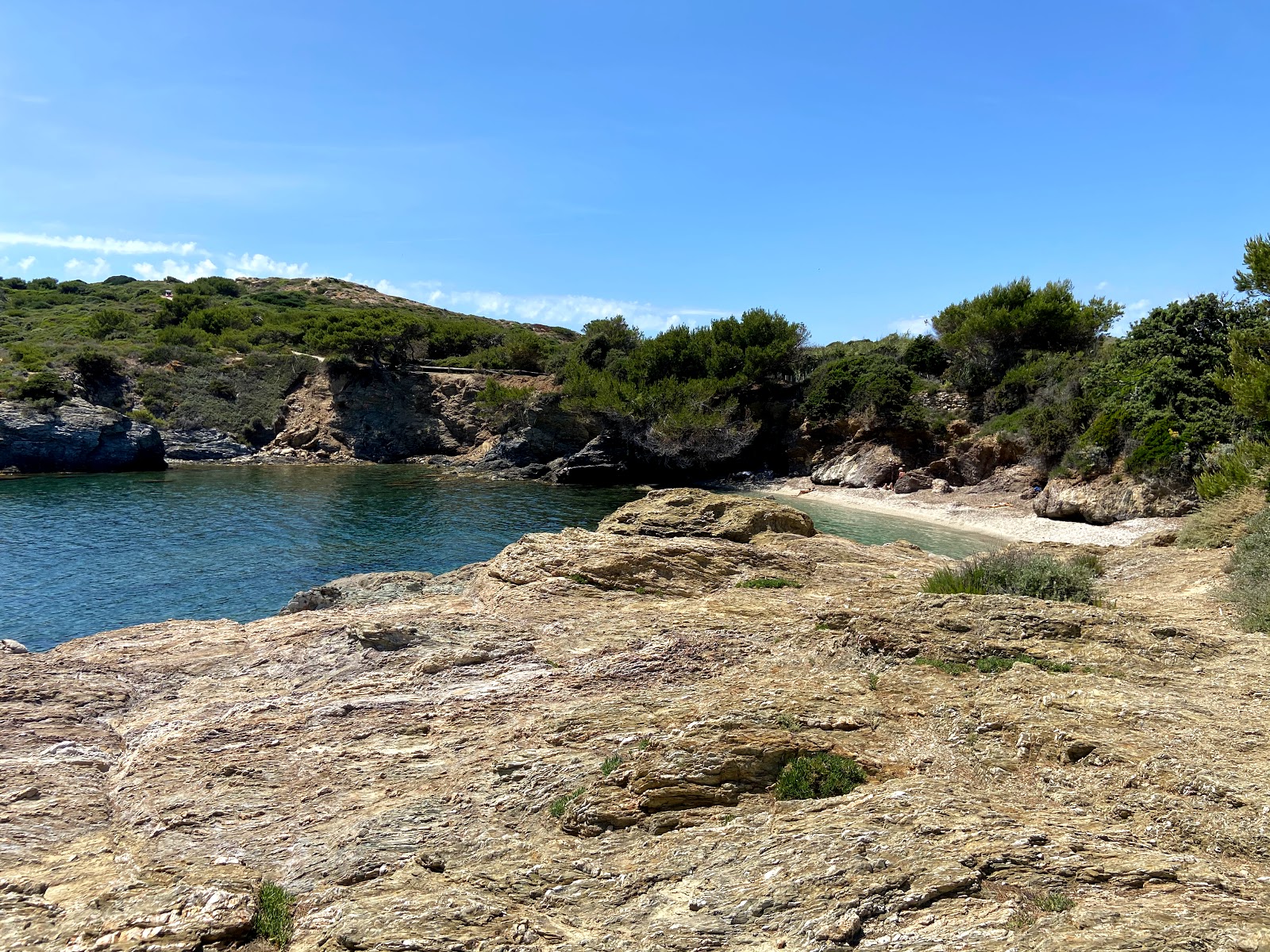 Foto von Plages Coucoussa mit viele kleine buchten