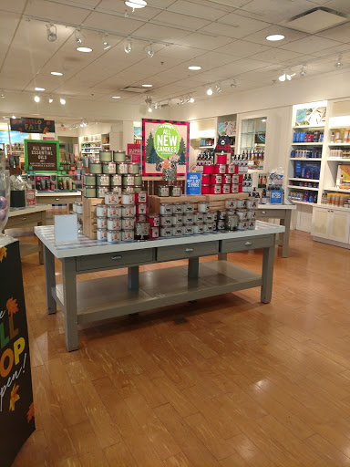 Shopping Mall «DeSoto Square Mall», reviews and photos, 303 301 Blvd W, Bradenton, FL 34205, USA