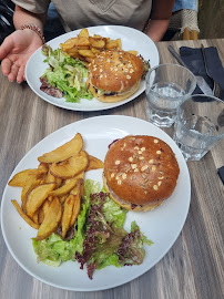Hamburger végétarien du Restaurant Le Petit Bouchon de la Place à Lyon - n°6