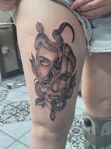 Tattoo Shop «Wizard Tattoo Studio», reviews and photos, 5780 S M L King Jr Pkwy, Beaumont, TX 77705, USA