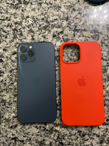 Computer Store «Apple Partridge Creek», reviews and photos, 17360 Hall Rd, Charter Twp of Clinton, MI 48038, USA