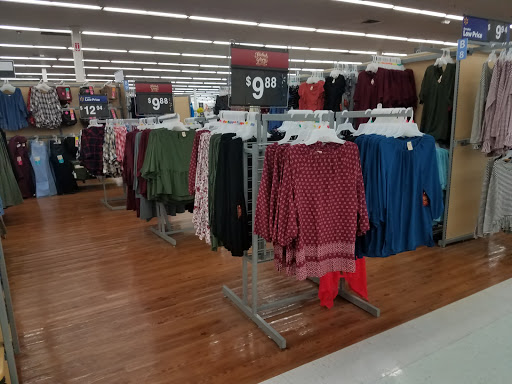 Department Store «Walmart Supercenter», reviews and photos, 1200 Marketplace Dr, Rochester, NY 14623, USA