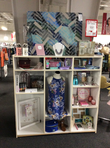 Thrift Store «Stuff Etc», reviews and photos, 2818 Commerce Dr, Coralville, IA 52241, USA