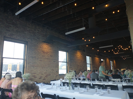 Bar & Grill «Sidestreet Grille & Pub», reviews and photos, 404 4th Ave N, Fargo, ND 58102, USA