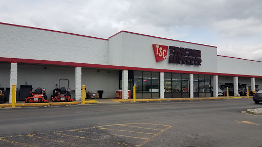 Tractor Supply Co., 405 E Clifty Dr, Madison, IN 47250, USA, 