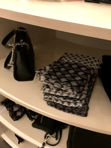 Fashion Accessories Store «Charming Charlie», reviews and photos, 5175 Deerfield Blvd, Mason, OH 45040, USA