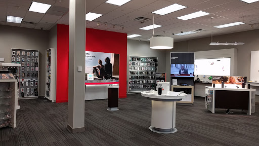 Cell Phone Store «Verizon», reviews and photos, 1773 E Main St, Mohegan Lake, NY 10547, USA