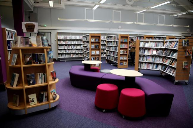 Reviews of Watford Library in Watford - Shop