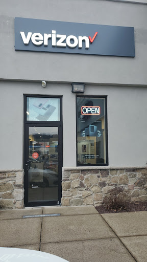 Verizon Authorized Retailer, TCC, 107 Brown St, East Stroudsburg, PA 18301, USA, 