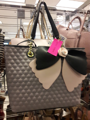 Clothing Store «Ross Dress for Less», reviews and photos, 4646 S Cooper St, Arlington, TX 76017, USA