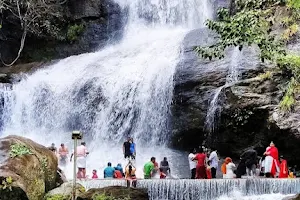 Areekal waterfalls image