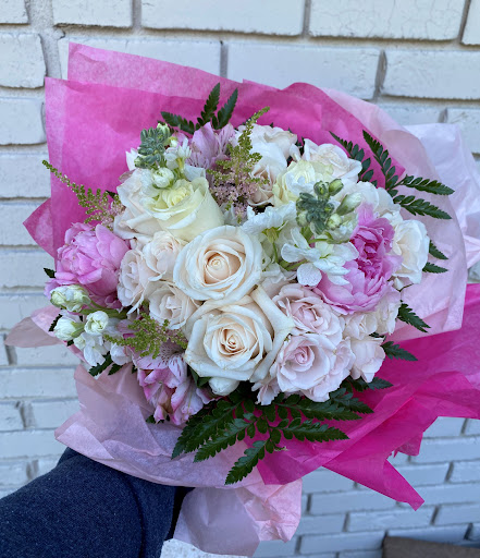 Florist «Doug Ruling Flower Shop», reviews and photos, 599 N Norcross Tucker Rd, Norcross, GA 30071, USA