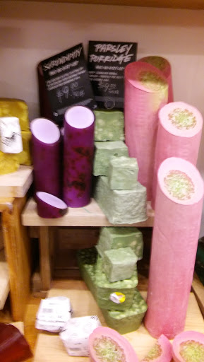 Shopping Mall «Mayfair», reviews and photos, 2500 N Mayfair Rd, Wauwatosa, WI 53226, USA