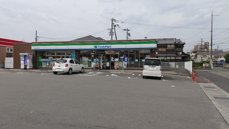 ファミリーマート 岸和田上松町店