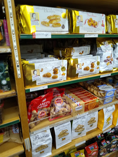 Furniture Store «Cost Plus World Market», reviews and photos, 535 Westport Rd, Kansas City, MO 64111, USA