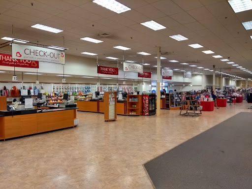 Clothing Store «Burlington Coat Factory», reviews and photos, 1264 E Gibson Rd, Woodland, CA 95776, USA