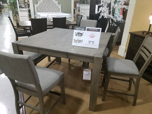 Furniture Store «Value City Furniture», reviews and photos, 5047 Jonestown Rd, Harrisburg, PA 17112, USA