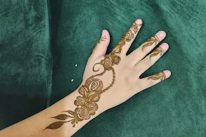 Rumush beauty and henna saloon صالون رموش للتجميل والحناء image
