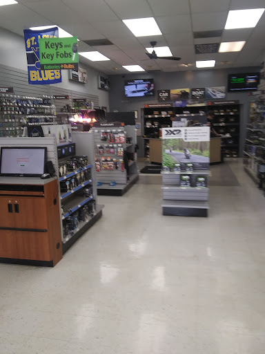 Car Battery Store «Batteries Plus Bulbs», reviews and photos, 8041 Watson Rd, Webster Groves, MO 63119, USA