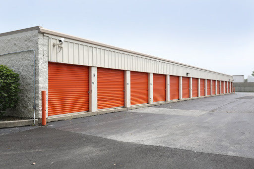 Self-Storage Facility «Public Storage», reviews and photos, 2115 Bernice Rd, Lansing, IL 60438, USA