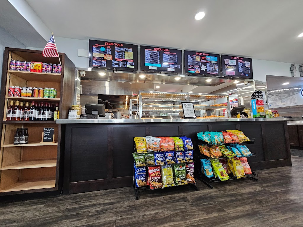 Pizza Town I & Italian Restaurant 17038
