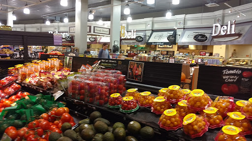 Grocery Store «Harris Teeter», reviews and photos, 500 Oberlin Rd, Raleigh, NC 27605, USA