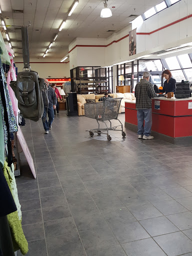 Thrift Store «The Salvation Army Family Store & Donation Center», reviews and photos, 823 E Auburn Rd, Rochester Hills, MI 48307, USA