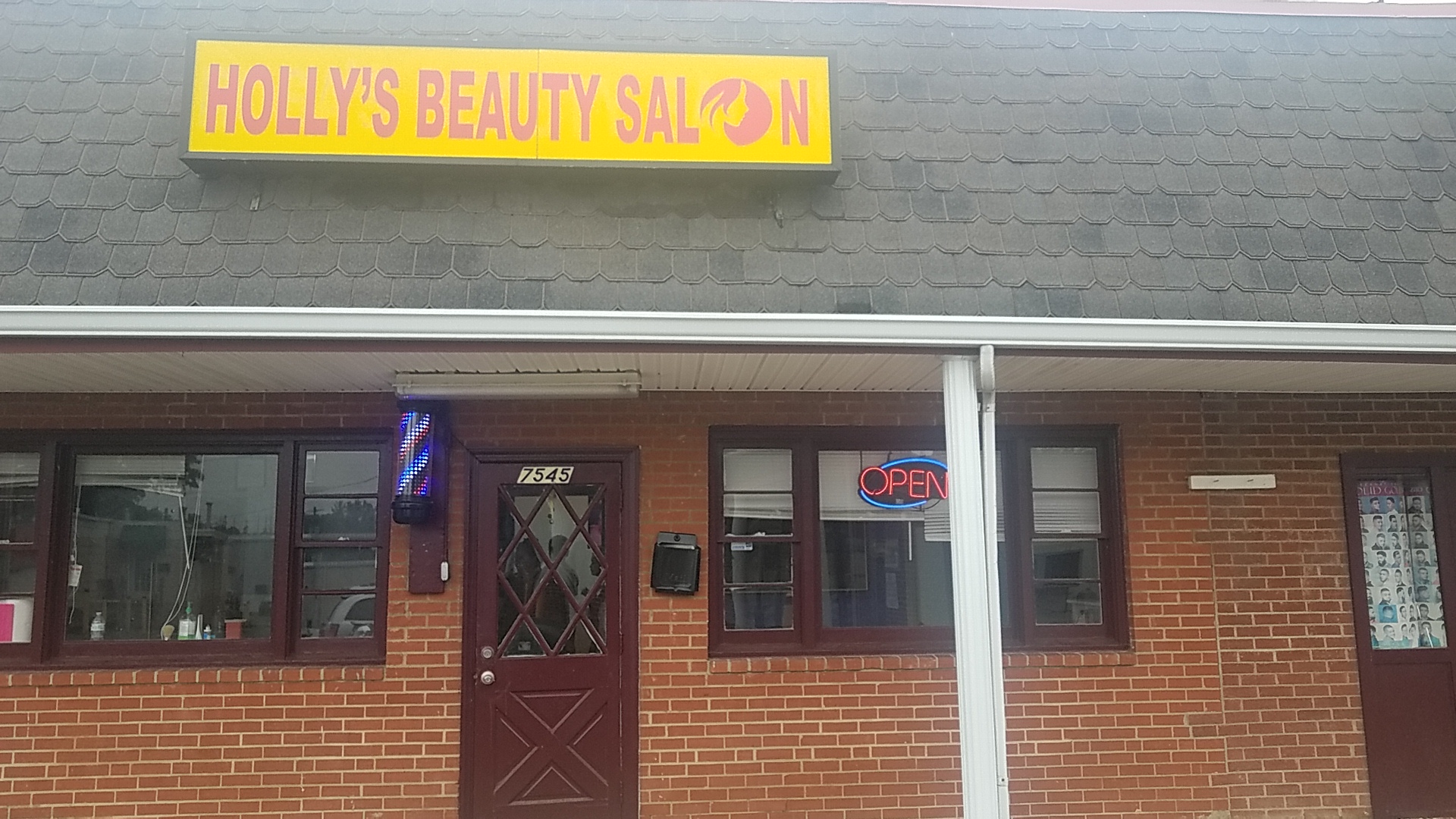 Holly's Beauty Salon