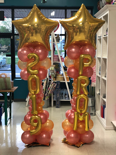 Balloon Store «Twisty Designs- Party Store, Balloon Decorations & Face painting», reviews and photos, 278 W 81st Ave, Dyer, IN 46311, USA