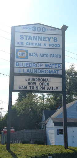 Laundromat «Holbrook laundry», reviews and photos, 300 Union St, Holbrook, MA 02343, USA