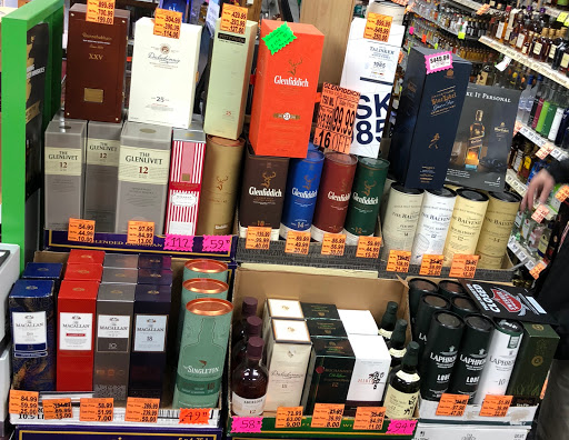 Liquor Store «Liquor Locker», reviews and photos, 1740 Dual Hwy, Hagerstown, MD 21740, USA