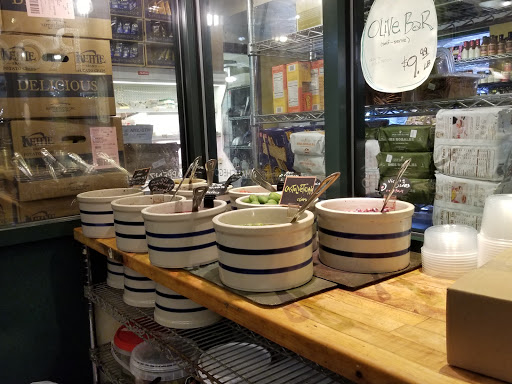 Deli «Putnam Market», reviews and photos, 431 Broadway, Saratoga Springs, NY 12866, USA