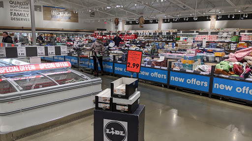 Asian Grocery Store «Lotte Plaza Market - Ashburn», reviews and photos, 43930 Farmwell Hunt Plaza #100, Ashburn, VA 20147, USA